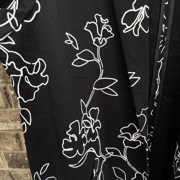 CATO Womens 18/20W Black Flowers Blazer Jacket Career Long Cardigan Open Front - Picture 4 of 13